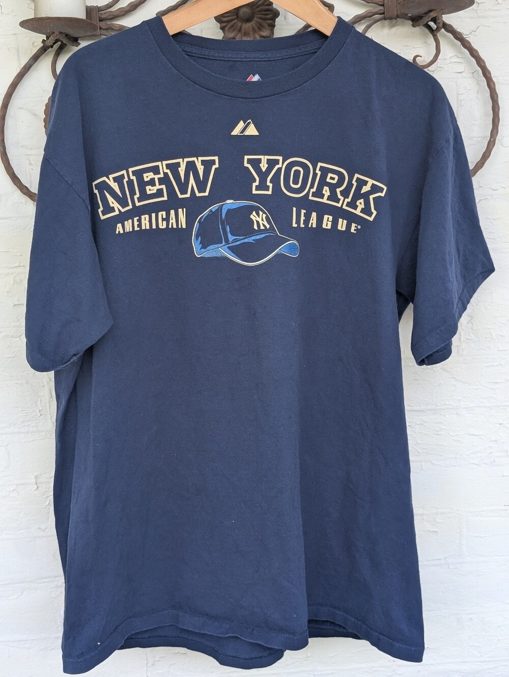 Yankee Legacy Majestic baseball Short-Sleeve Crew Neck Men’s Tee Blue Size Large